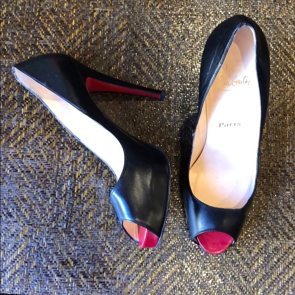 Christian Louboutin Shoes - Christian Louboutin sz 40 high heels